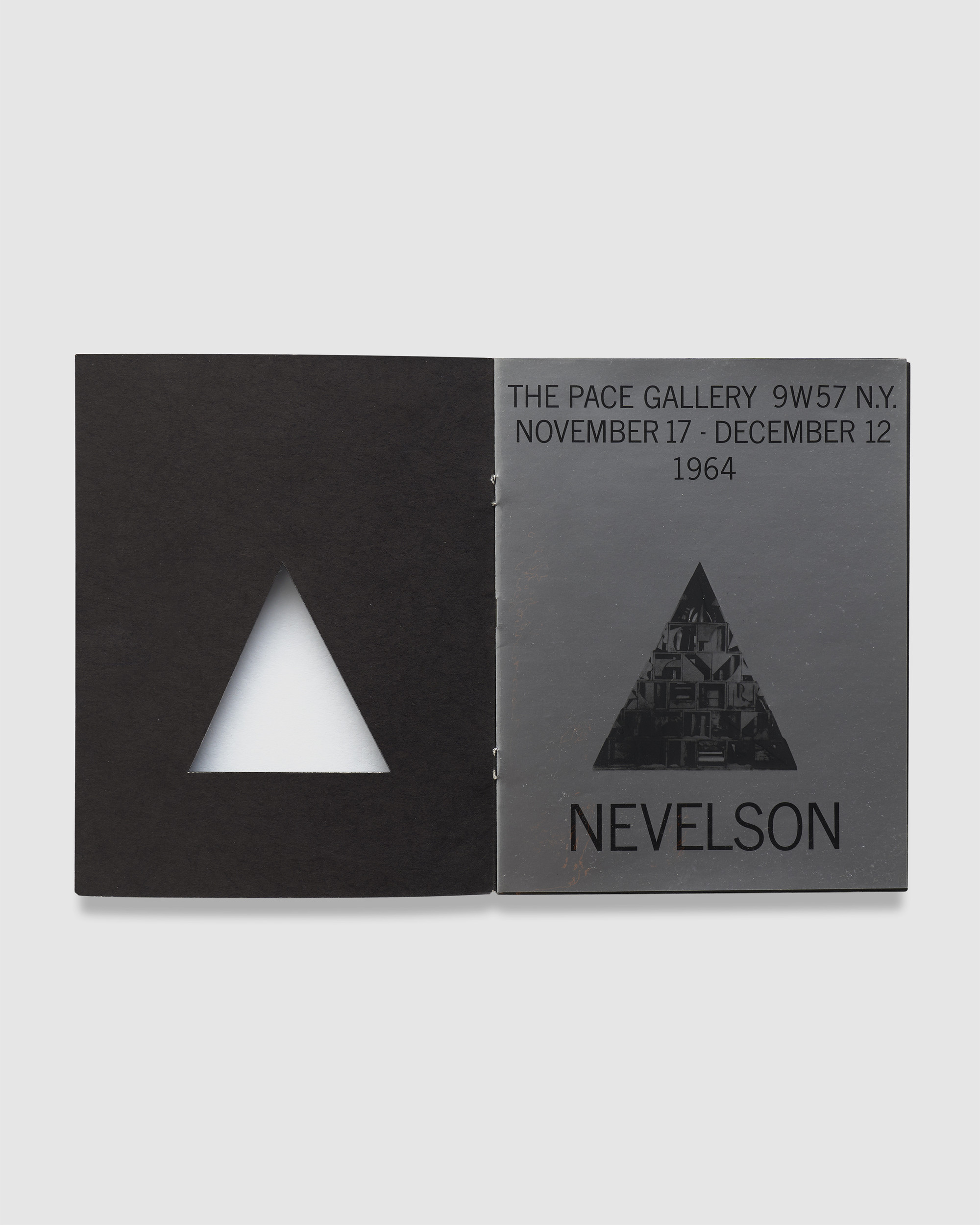 Catalogues_2021_NEVELSON_1964_V03_1_4-5.jpg