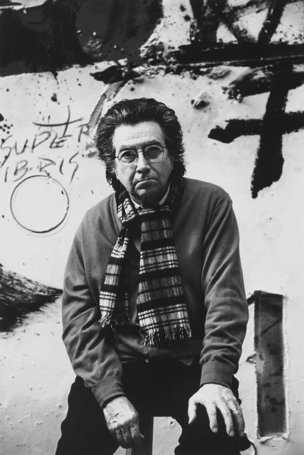 Tapies.jpg